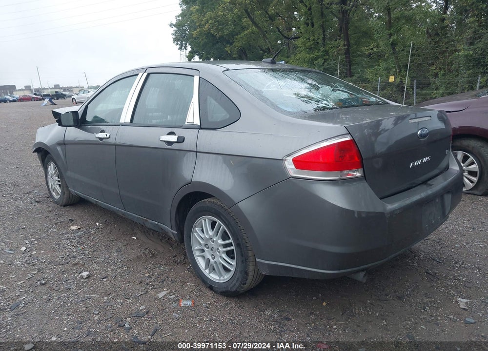 2010 FORD FOCUS SE VIN: 1FAHP3FN5AW137734