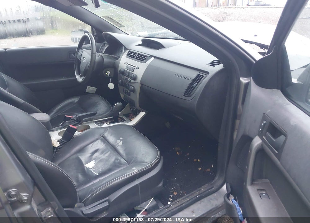 2010 FORD FOCUS SE VIN: 1FAHP3FN5AW137734