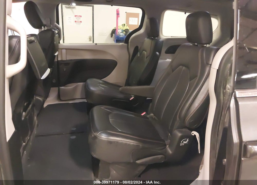 2018 CHRYSLER PACIFICA TOURING L PLUS VIN: 2C4RC1EG8JR156918