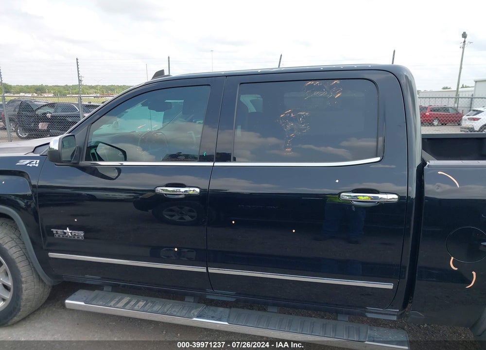 2018 GMC SIERRA 1500 SLT VIN: 3GTU2NEC1JG174779
