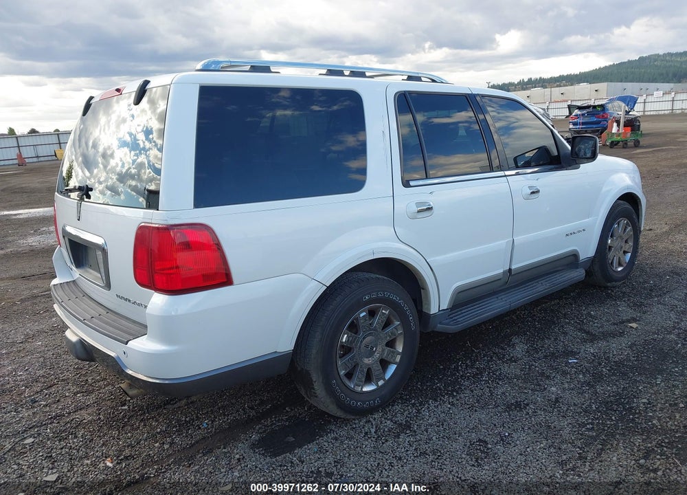 2004 LINCOLN NAVIGATOR VIN: 5LMFU28RX4LJ23511