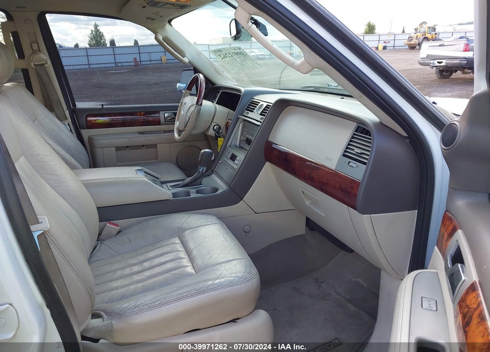 2004 LINCOLN NAVIGATOR VIN: 5LMFU28RX4LJ23511