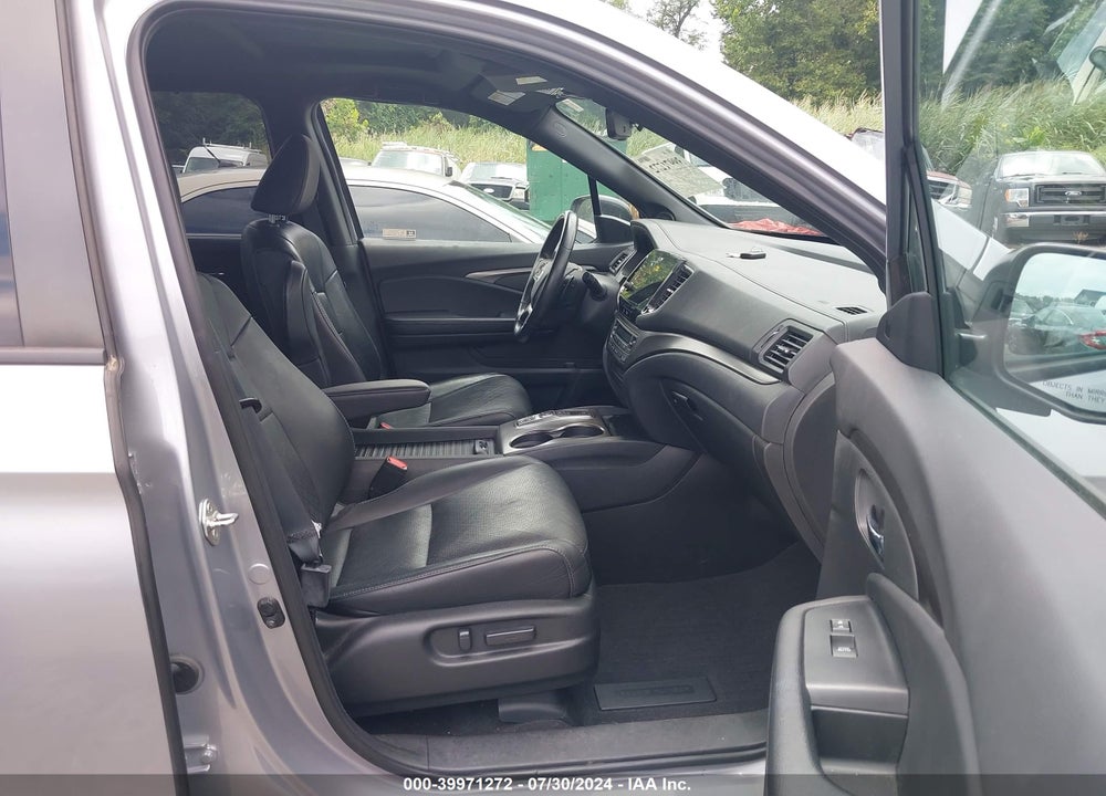 2019 HONDA PASSPORT EX-L VIN: 5FNYF8H50KB011648