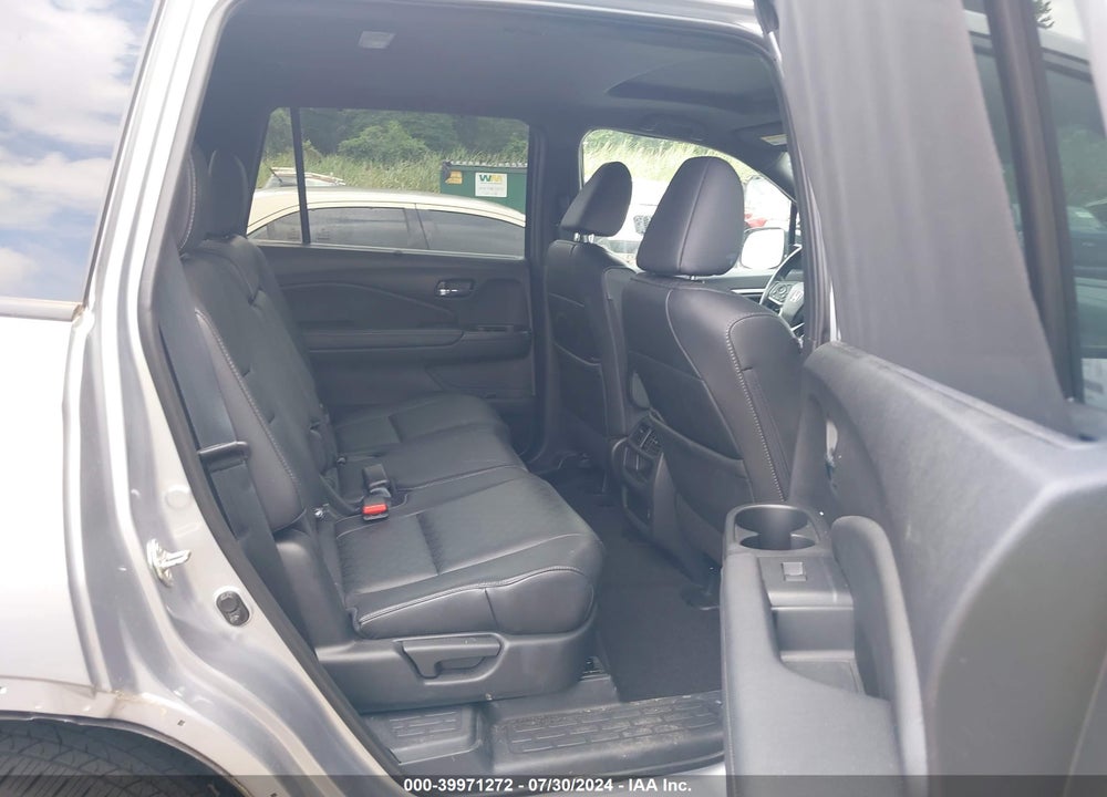 2019 HONDA PASSPORT EX-L VIN: 5FNYF8H50KB011648