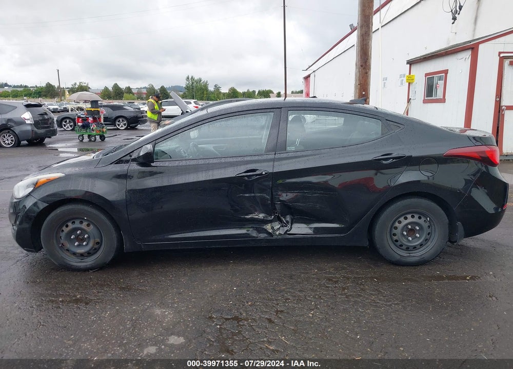 2016 HYUNDAI ELANTRA SE VIN: 5NPDH4AE7GH774240