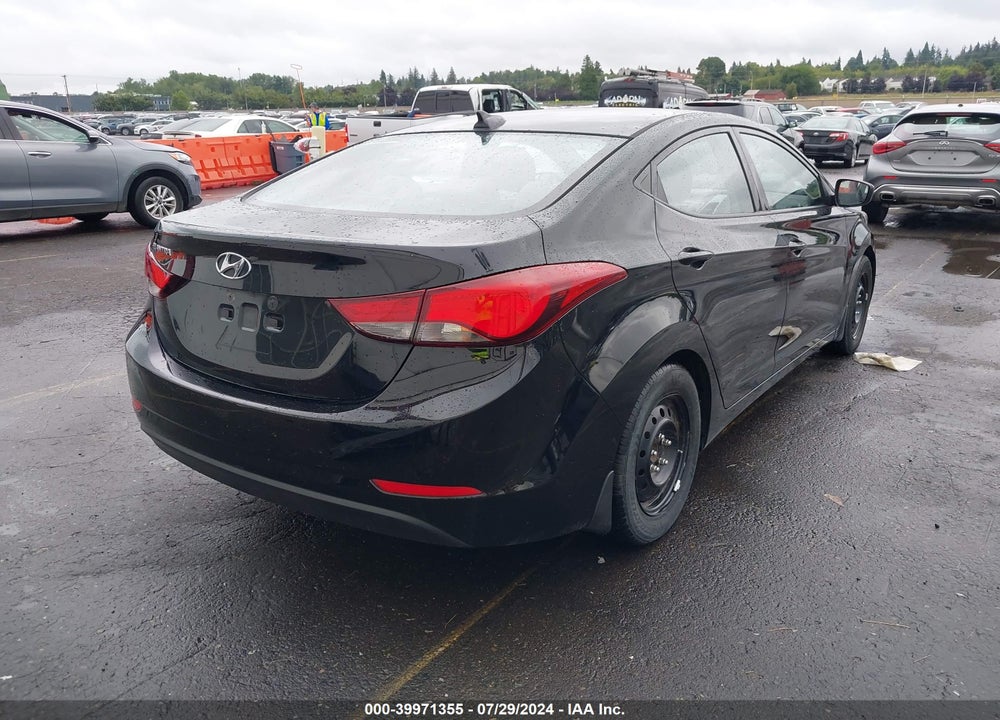 2016 HYUNDAI ELANTRA SE VIN: 5NPDH4AE7GH774240