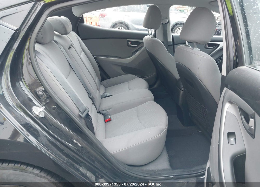 2016 HYUNDAI ELANTRA SE VIN: 5NPDH4AE7GH774240