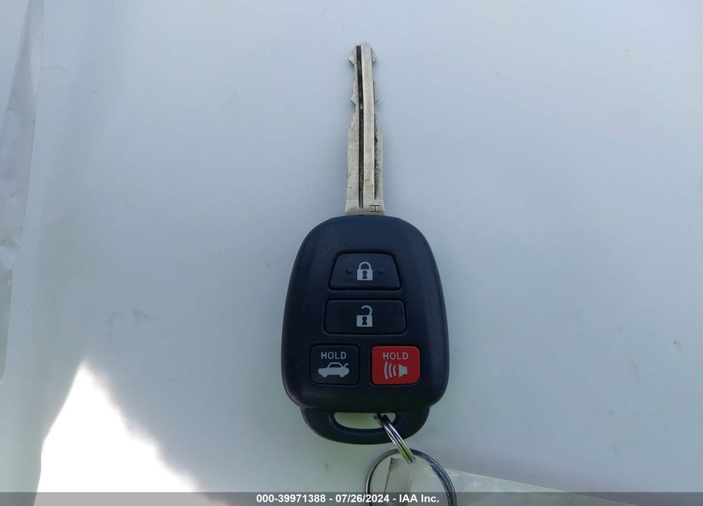 2017 TOYOTA CAMRY SE VIN: 4T1BF1FK0HU733526