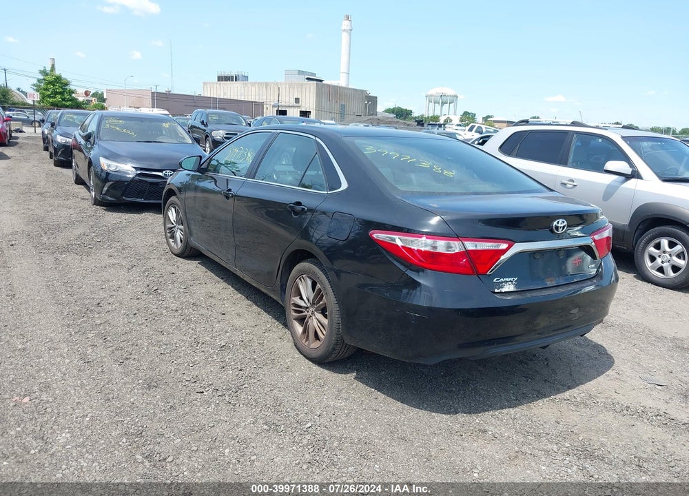 2017 TOYOTA CAMRY SE VIN: 4T1BF1FK0HU733526