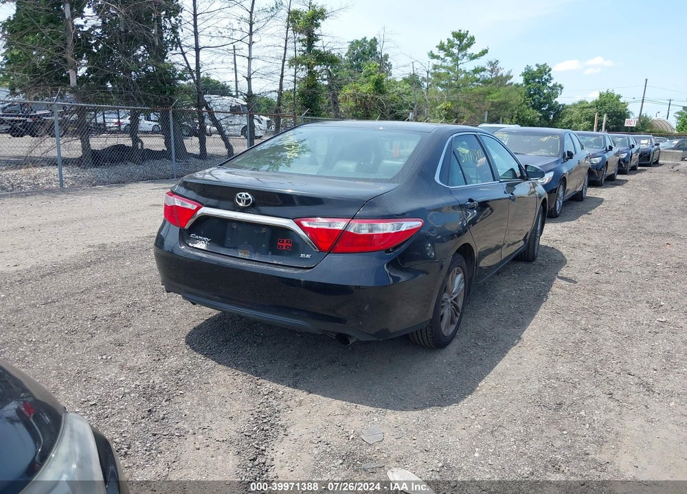 2017 TOYOTA CAMRY SE VIN: 4T1BF1FK0HU733526