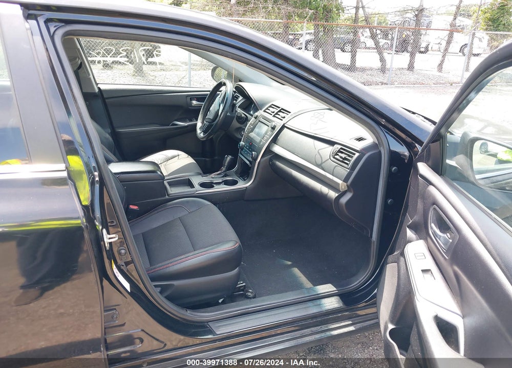 2017 TOYOTA CAMRY SE VIN: 4T1BF1FK0HU733526
