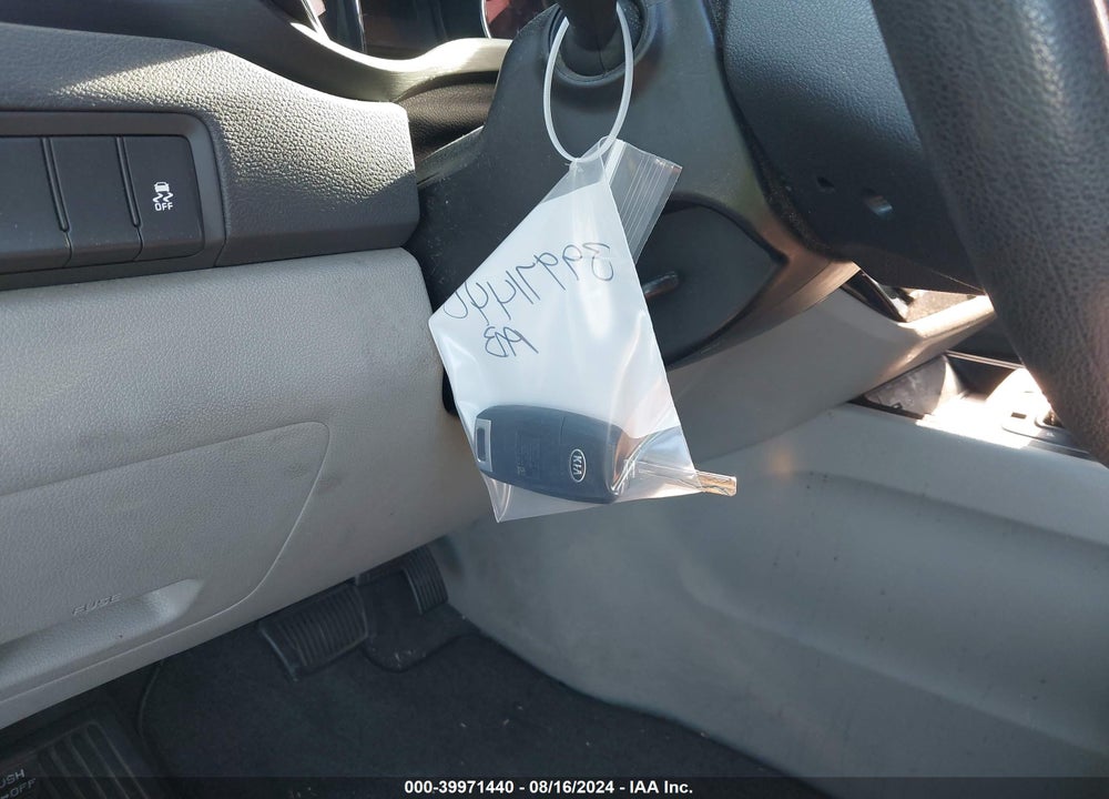 2018 KIA SEDONA L VIN: KNDMA5C12J6398651