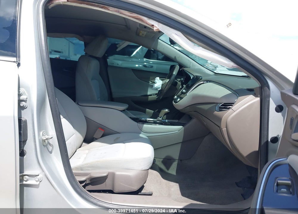 2018 CHEVROLET MALIBU LT VIN: 1G1ZD5ST1JF232002