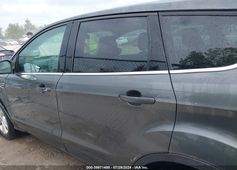 2019 FORD ESCAPE SE VIN: 1FMCU0GD3KUC23067