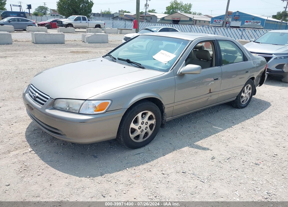 2000 TOYOTA CAMRY LE VIN: JT2BG22K7Y0455785