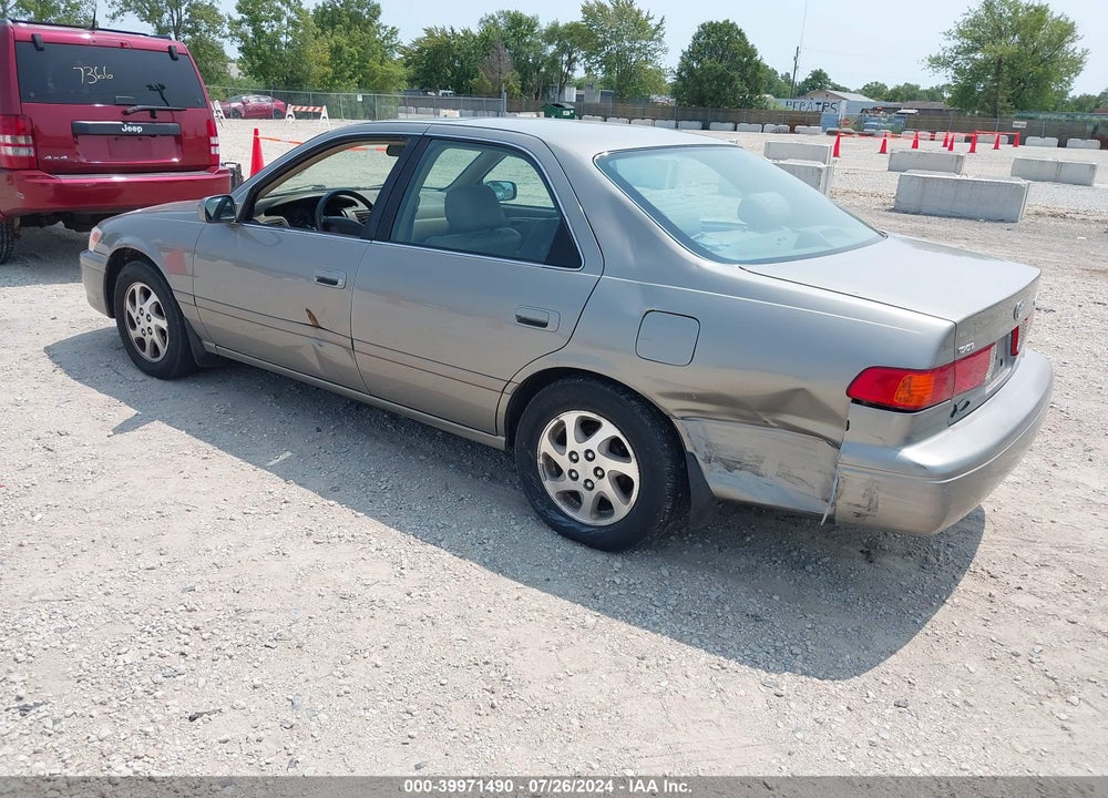 2000 TOYOTA CAMRY LE VIN: JT2BG22K7Y0455785