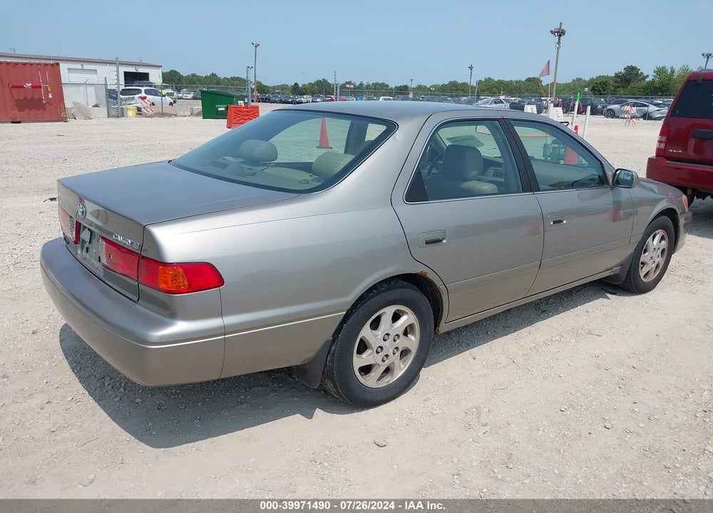 2000 TOYOTA CAMRY LE VIN: JT2BG22K7Y0455785