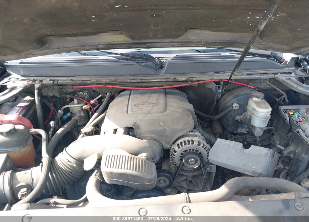 2008 CHEVROLET SUBURBAN 1500 LT VIN: 3GNFC160X8G208593
