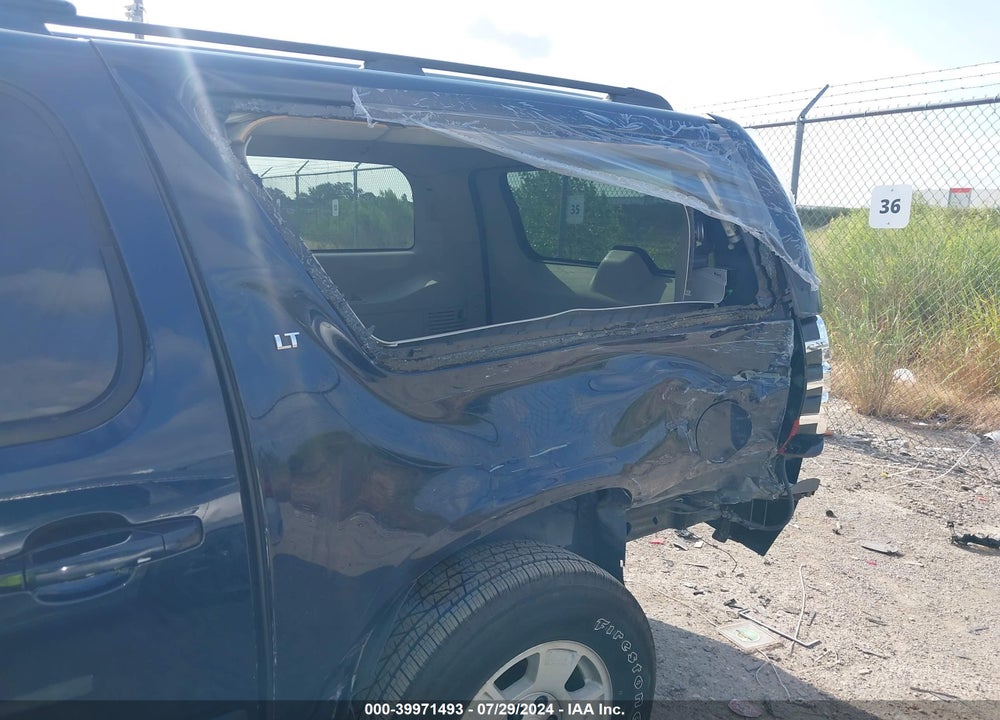 2008 CHEVROLET SUBURBAN 1500 LT VIN: 3GNFC160X8G208593
