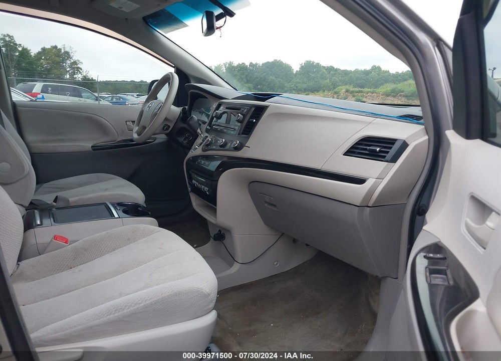 2012 TOYOTA SIENNA LE V6 8 PASSENGER VIN: 5TDKK3DC9CS202328