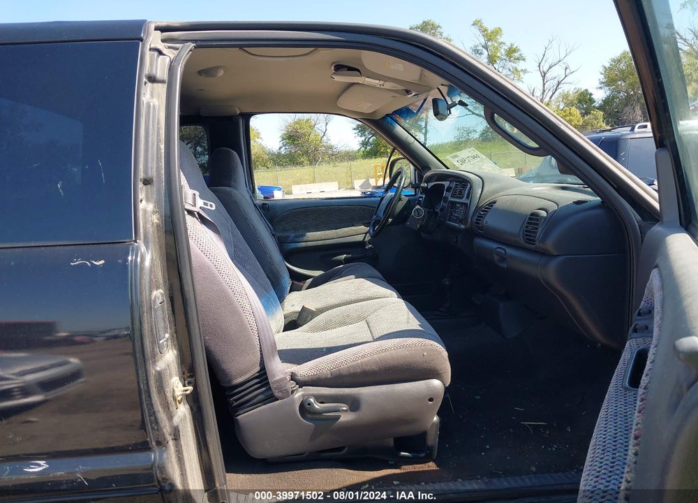 2001 DODGE RAM 2500 ST VIN: 1B7KF23W11J185089