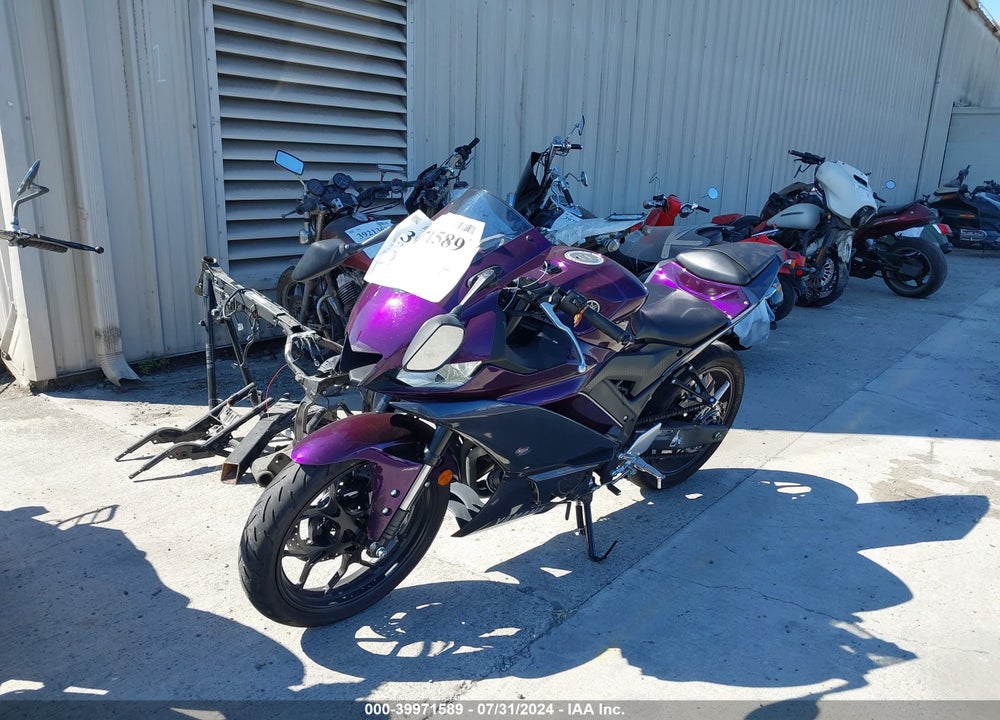 2023 YAMAHA YZFR3 A VIN: MH3RH18Y6PK010919