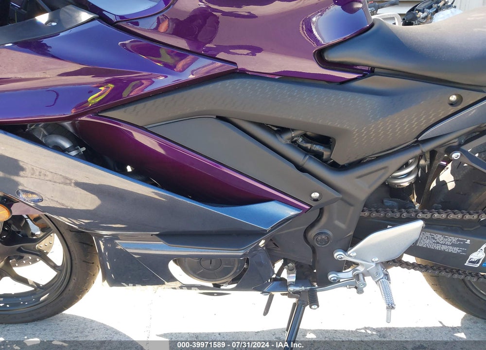 2023 YAMAHA YZFR3 A VIN: MH3RH18Y6PK010919
