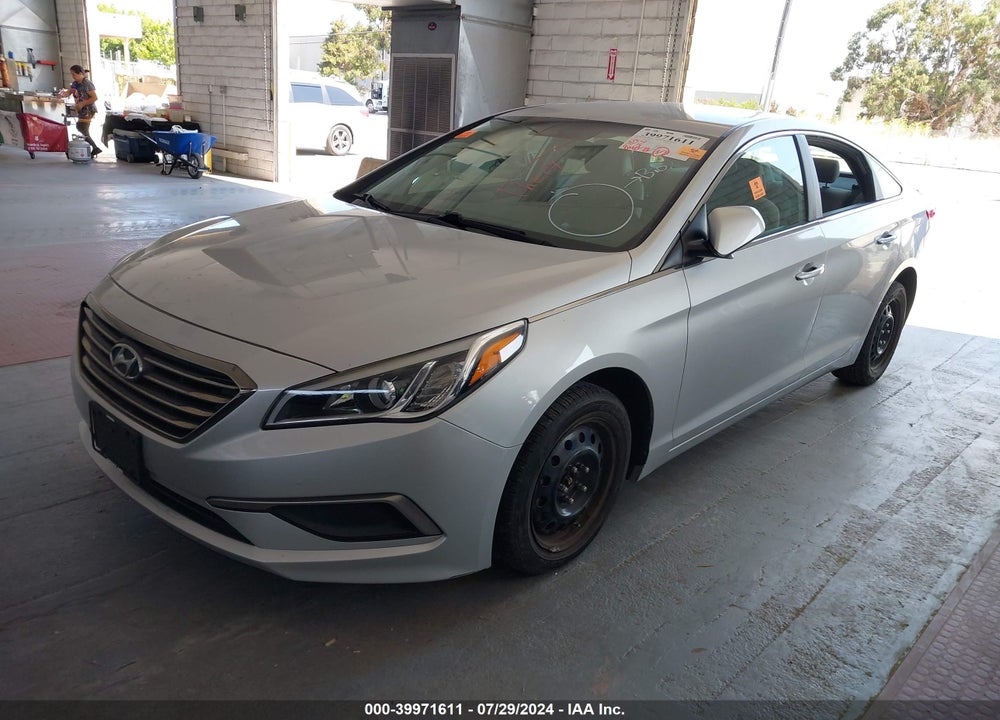 2016 HYUNDAI SONATA SE VIN: 5NPE24AF4GH335298