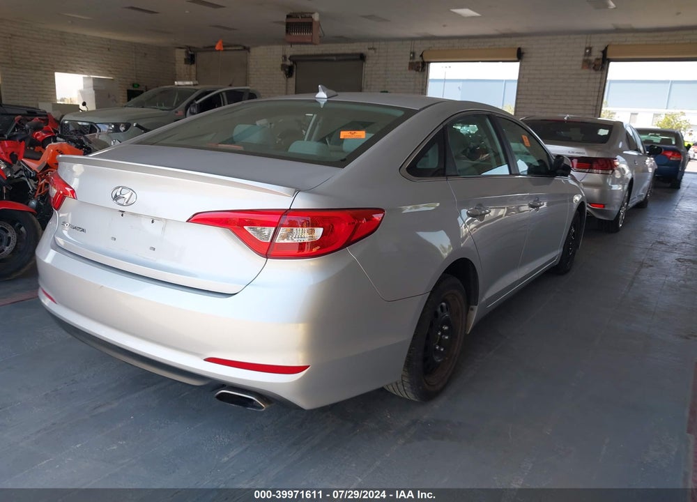 2016 HYUNDAI SONATA SE VIN: 5NPE24AF4GH335298