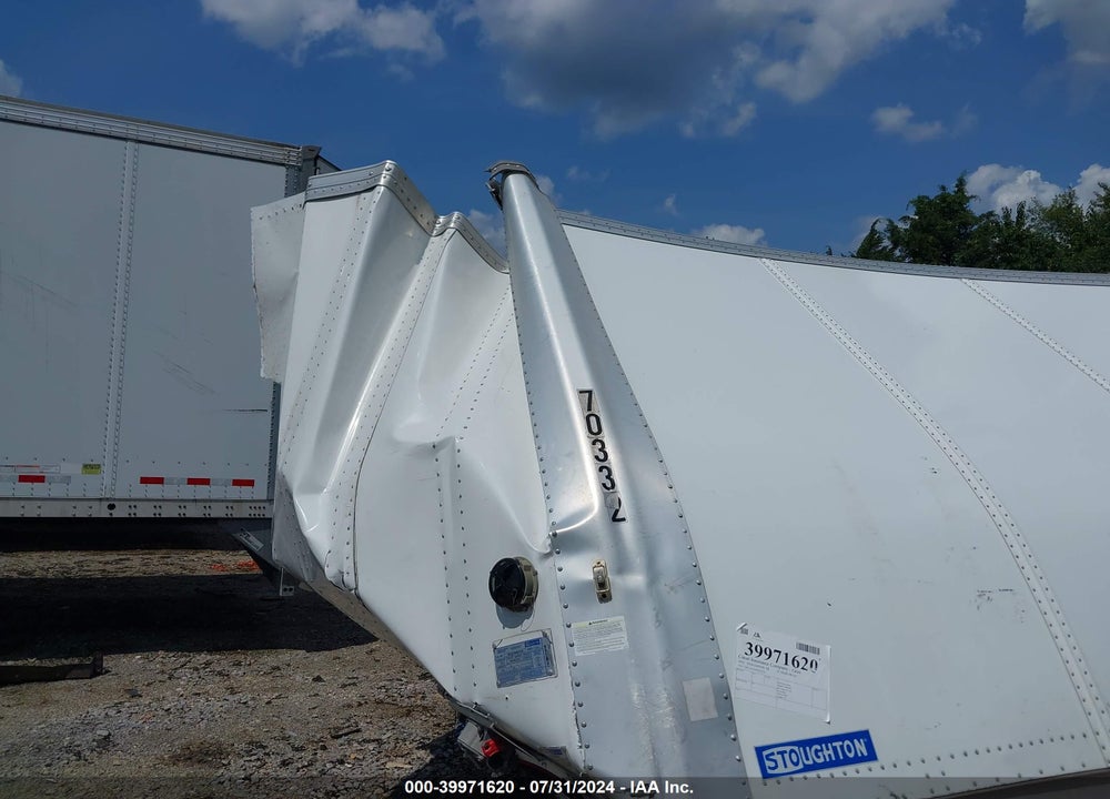 2022 STOUGHTON TRAILERS INC --- VIN: 1DW1A5324NBA70332