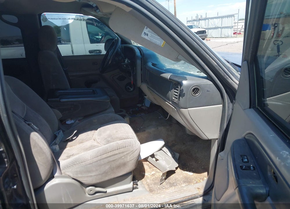 2003 CHEVROLET SUBURBAN 1500 LS VIN: 3GNEC16T53G215787