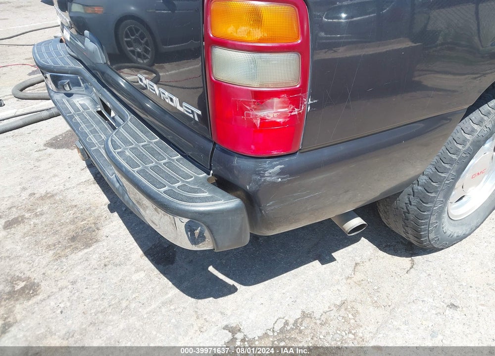 2003 CHEVROLET SUBURBAN 1500 LS VIN: 3GNEC16T53G215787