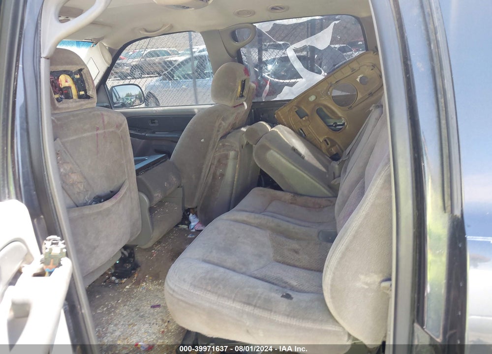 2003 CHEVROLET SUBURBAN 1500 LS VIN: 3GNEC16T53G215787