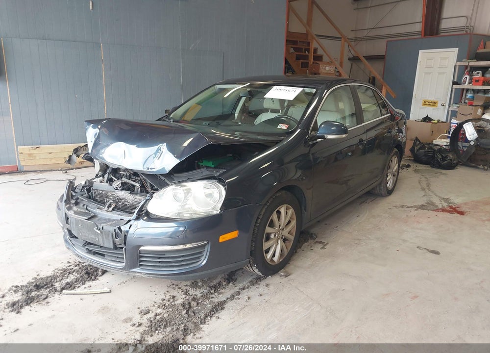 2010 VOLKSWAGEN JETTA SE VIN: 3VWRZ7AJ7AM062228
