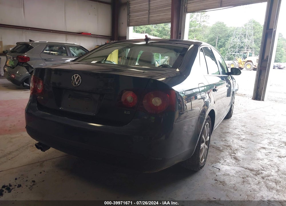 2010 VOLKSWAGEN JETTA SE VIN: 3VWRZ7AJ7AM062228