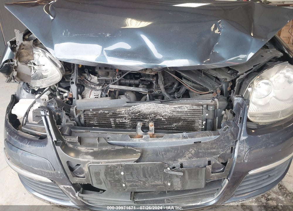 2010 VOLKSWAGEN JETTA SE VIN: 3VWRZ7AJ7AM062228