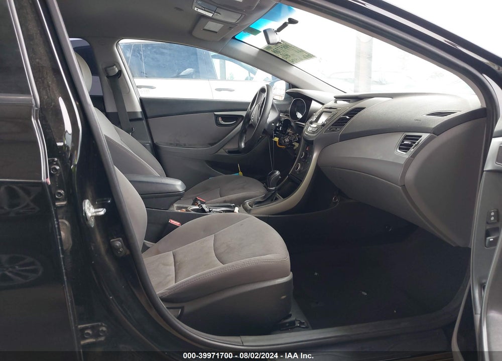 2016 HYUNDAI ELANTRA SE VIN: 5NPDH4AE7GH740041