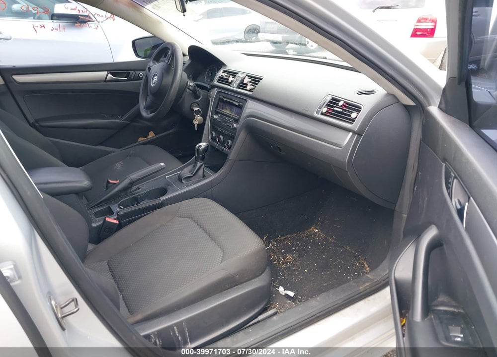 2013 VOLKSWAGEN PASSAT 2.5L S VIN: 1VWAP7A37DC080657