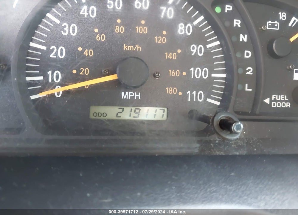 2003 TOYOTA TUNDRA LTD V8 VIN: 5TBBT48193S425103