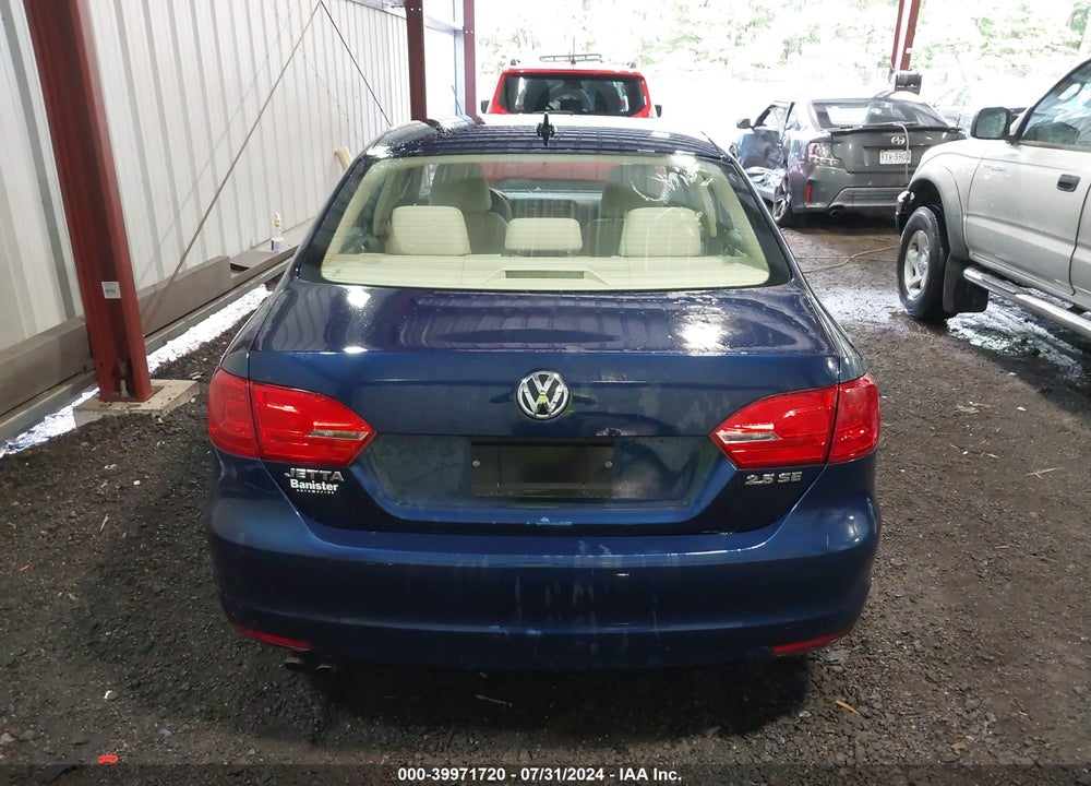 2012 VOLKSWAGEN JETTA VIN: 3VWDX7AJ7CM412184