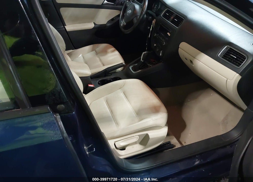 2012 VOLKSWAGEN JETTA VIN: 3VWDX7AJ7CM412184