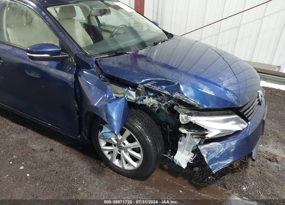 2012 VOLKSWAGEN JETTA VIN: 3VWDX7AJ7CM412184