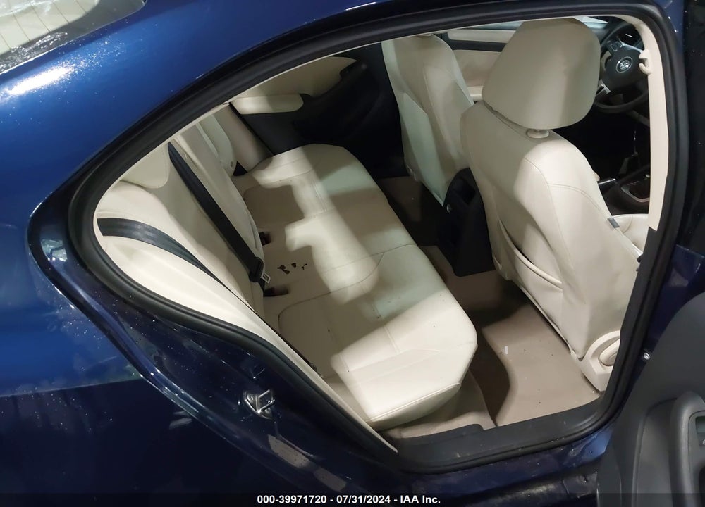 2012 VOLKSWAGEN JETTA VIN: 3VWDX7AJ7CM412184