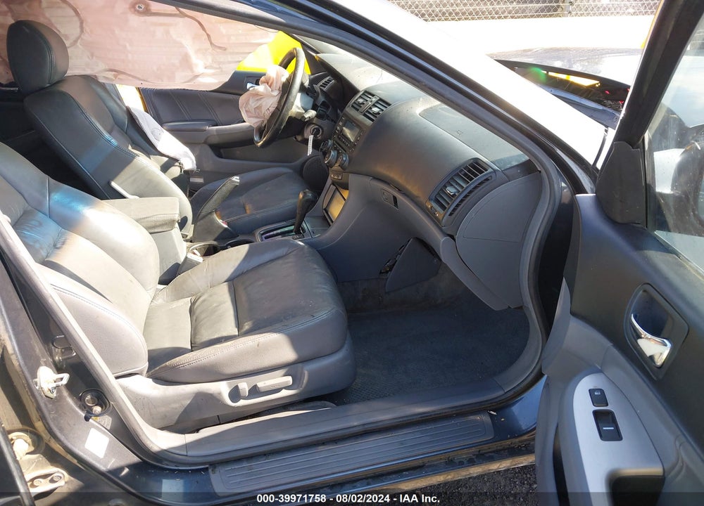 2005 HONDA ACCORD 3.0 EX VIN: 1HGCM66525A040350