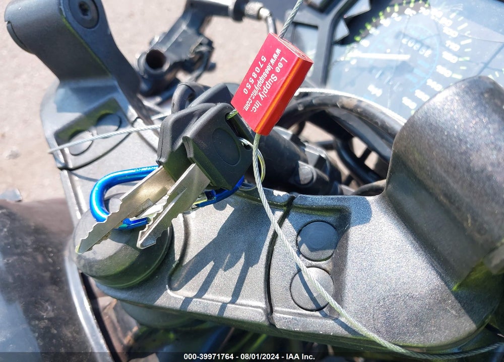 1989 KAWASAKI ZX600 C VIN: JKAZX4C15KA011808
