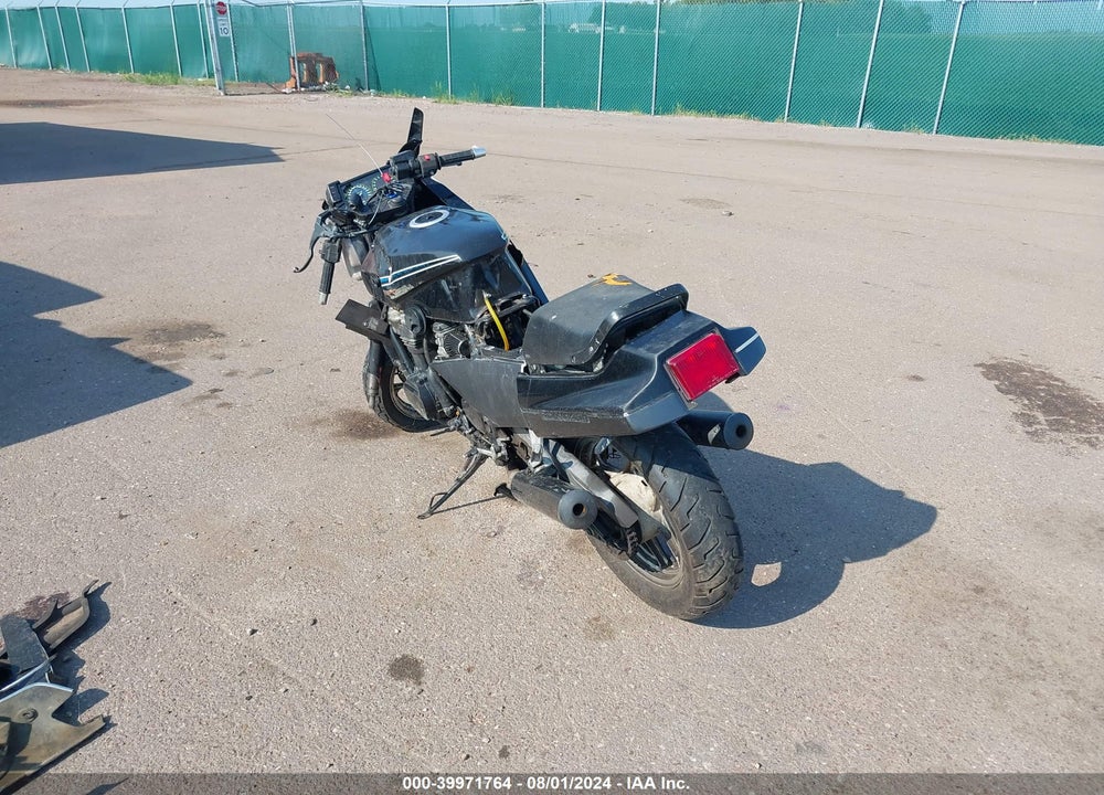1989 KAWASAKI ZX600 C VIN: JKAZX4C15KA011808