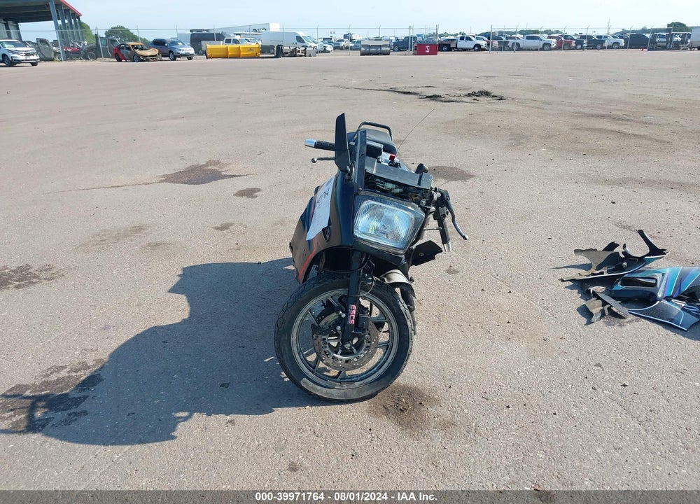1989 KAWASAKI ZX600 C VIN: JKAZX4C15KA011808