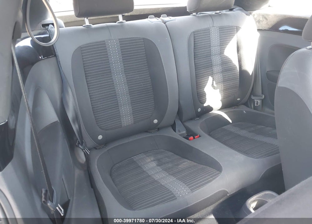 2012 VOLKSWAGEN BEETLE VIN: 3VW4A7AT4CM644146