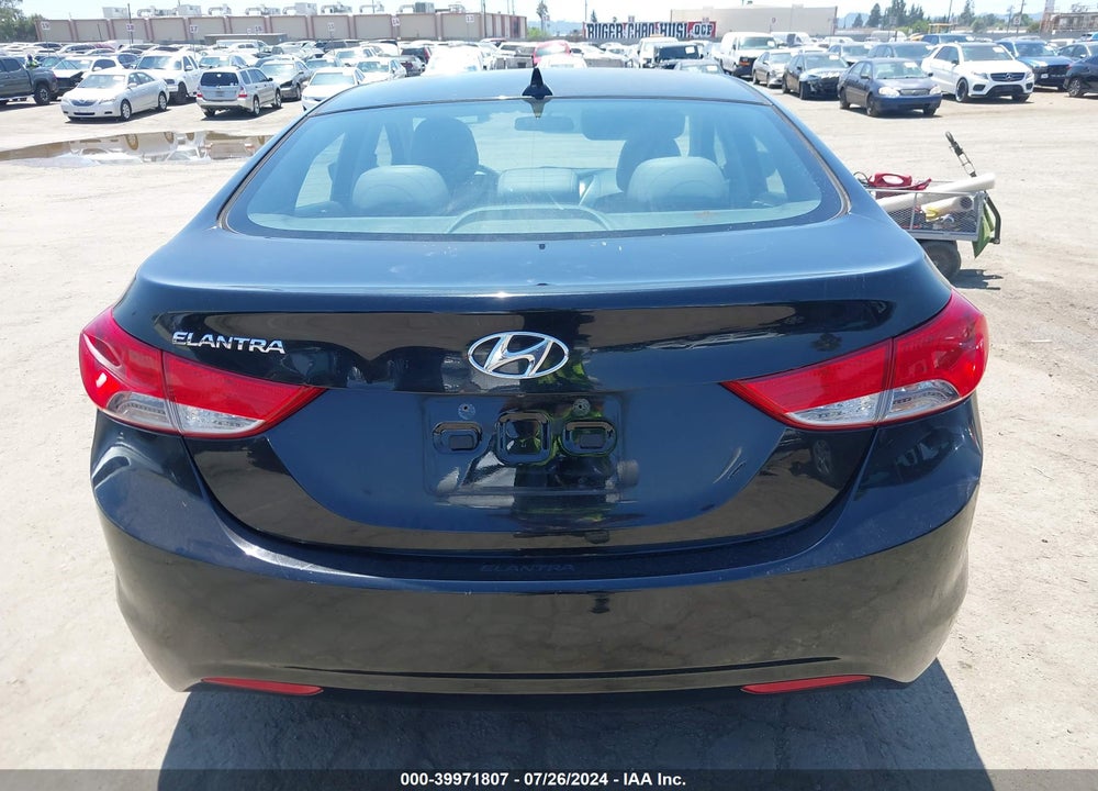 2011 HYUNDAI ELANTRA GLS VIN: 5NPDH4AE4BH033262