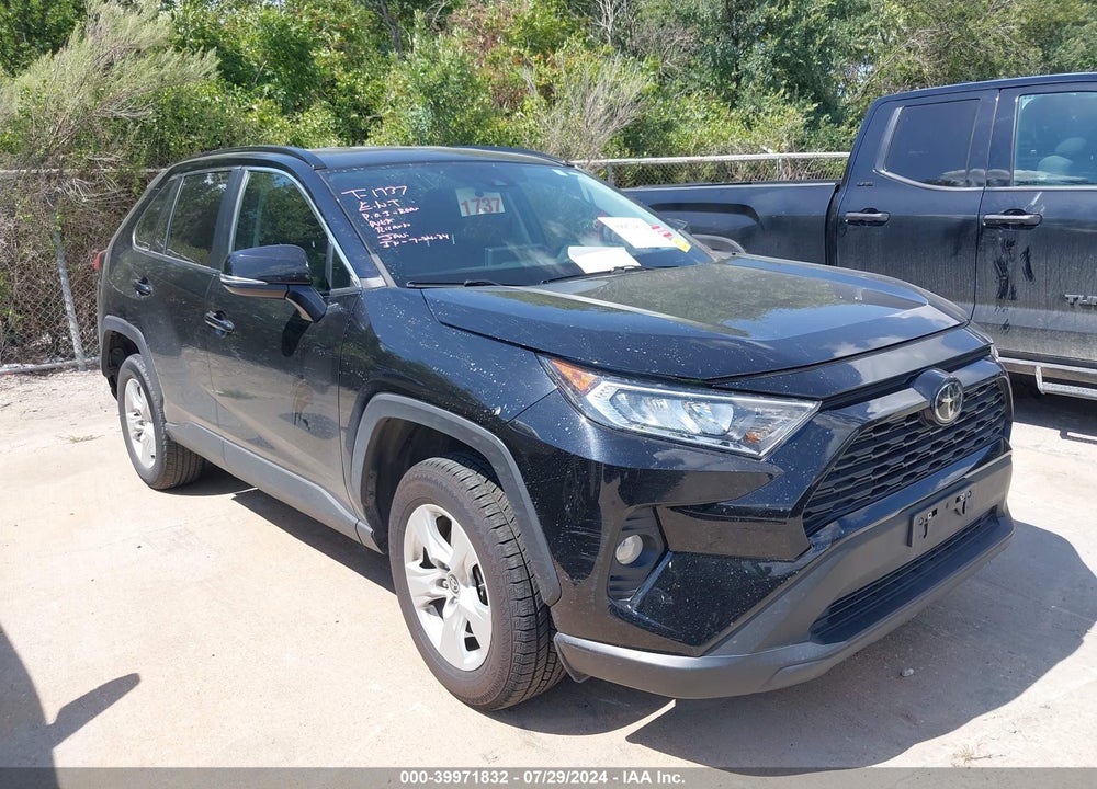 2021 TOYOTA RAV4 XLE VIN: 2T3P1RFV4MW203669